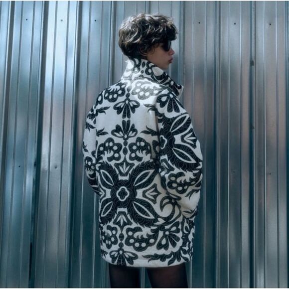 NWT Zara Blogger’s Favorite Printed Quilted Oversized Sweatshirt Jacket, Medium - Picture 8 of 16